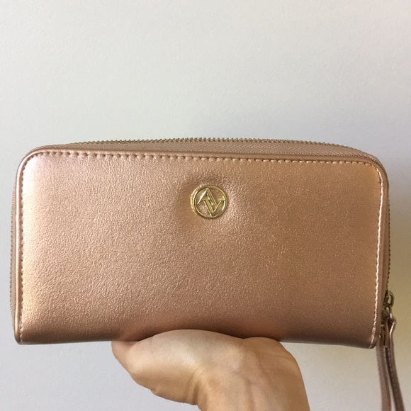 Adrienne Vittadini Handbags - Phone charging Wallet